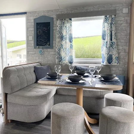 Campsite Newquay Bay - Sea Breeze 61